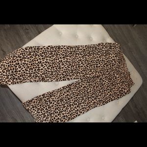 Wide legged Cheetah pant
